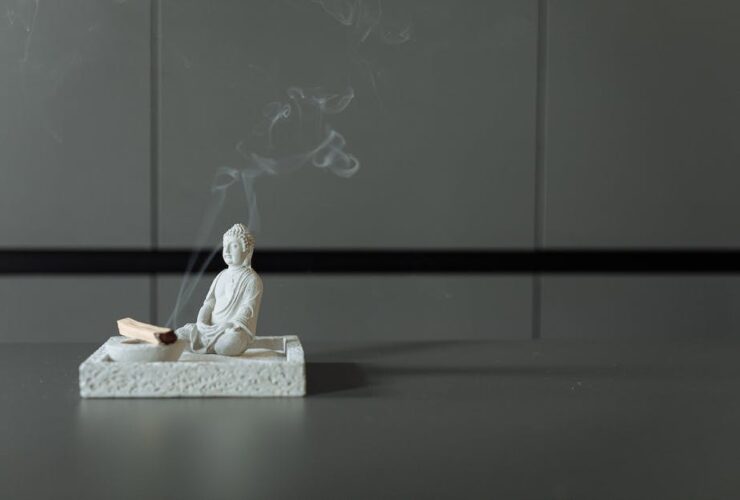 Descubre los Increíbles Beneficios de Quemar Palo Santo para tu Salud y Bienestar beneficios de quemar palo santo