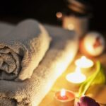 Espacio de bienestar y relajación con velas