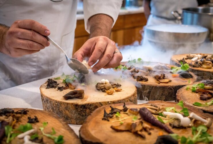 Gastronomía serrana: los platos tradicionales de la Sierra de Madrid que debes probar Platos tradicionales de cocina de montaña